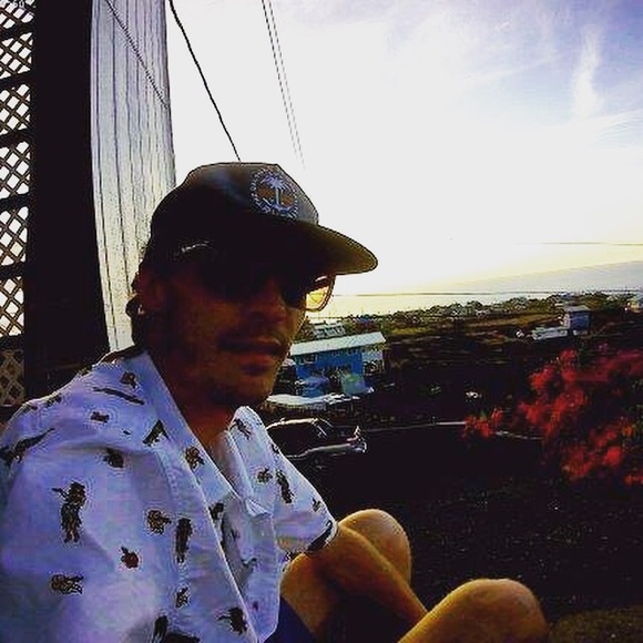 Meet your Posher, Shooter mcgowan - Picture 2 of 4